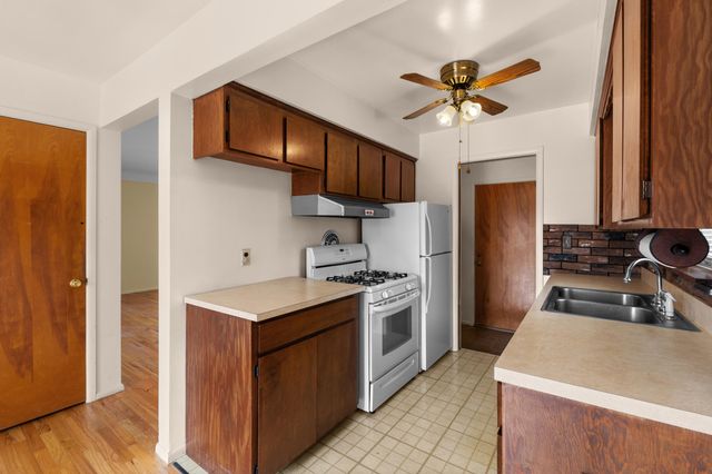 3233 Grange Road, Trenton, MI 48183