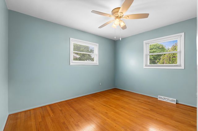 3233 Grange Road, Trenton, MI 48183