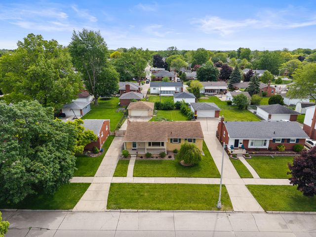 3233 Grange Road, Trenton, MI 48183
