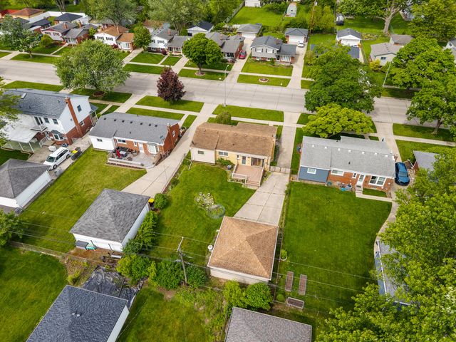 3233 Grange Road, Trenton, MI 48183