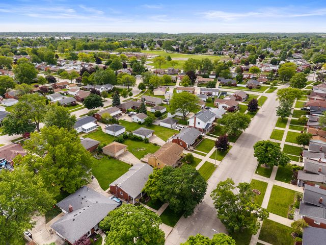 3233 Grange Road, Trenton, MI 48183