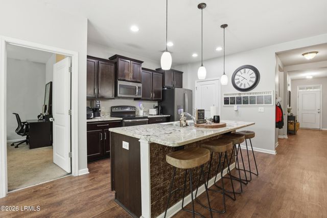 4864 Breeze Way, Lady's Island, SC 29907