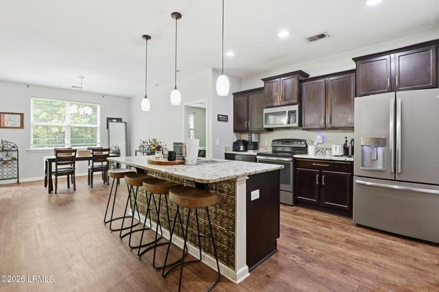 4864 Breeze Way, Lady's Island, SC 29907