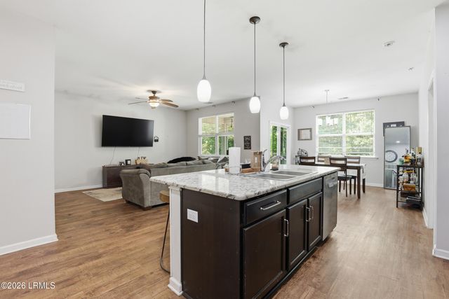 4864 Breeze Way, Lady's Island, SC 29907
