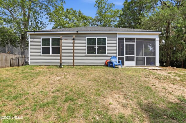 4864 Breeze Way, Lady's Island, SC 29907
