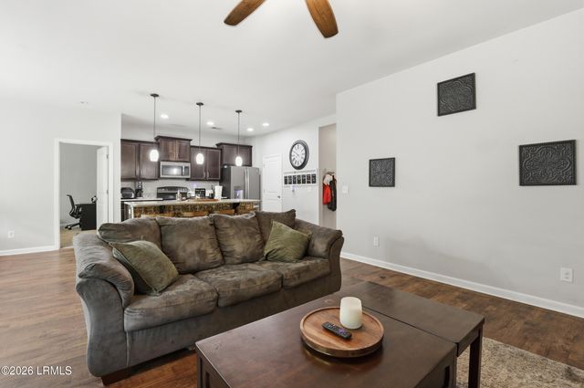 4864 Breeze Way, Lady's Island, SC 29907