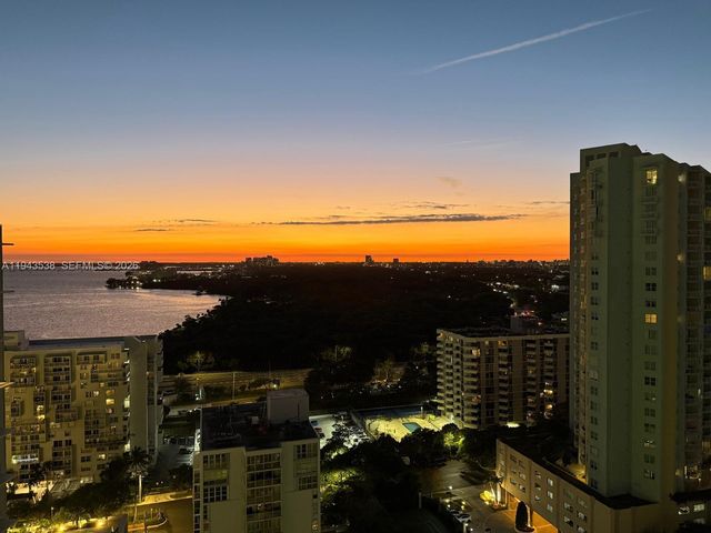 2451 Brickell Ave PHL, Miami, FL 33129