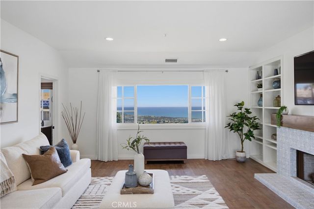 880 Avenida Acapulco, San Clemente, CA 92672