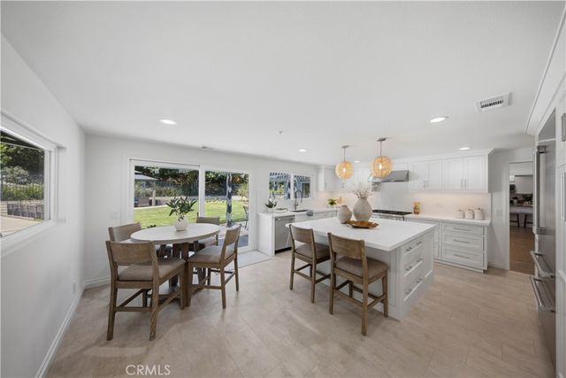 880 Avenida Acapulco, San Clemente, CA 92672