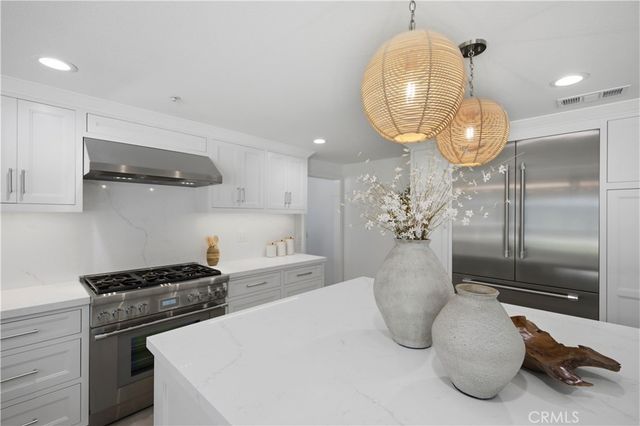 880 Avenida Acapulco, San Clemente, CA 92672