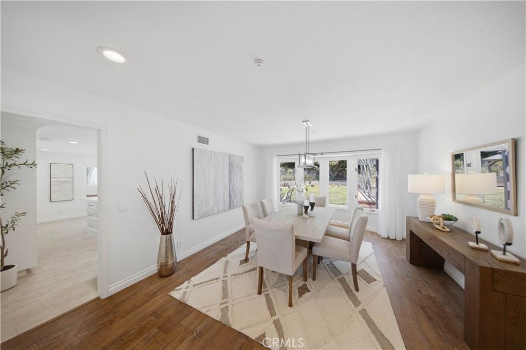 Image 11 of property listing at 880 Avenida Acapulco, San Clemente, CA 92672