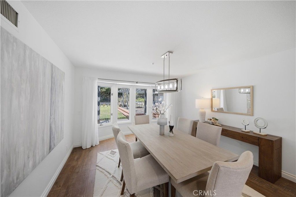 Image 12 of property listing at 880 Avenida Acapulco, San Clemente, CA 92672