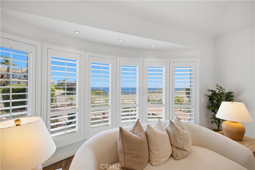Image 15 of property listing at 880 Avenida Acapulco, San Clemente, CA 92672