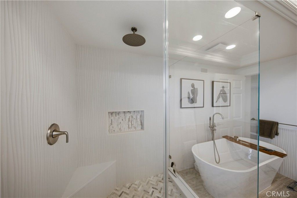 Image 23 of property listing at 880 Avenida Acapulco, San Clemente, CA 92672