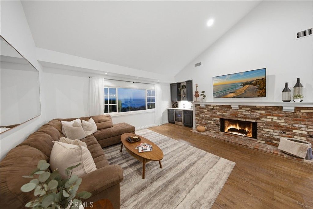Image 29 of property listing at 880 Avenida Acapulco, San Clemente, CA 92672