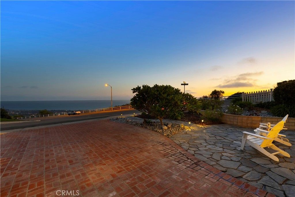 Image 54 of property listing at 880 Avenida Acapulco, San Clemente, CA 92672