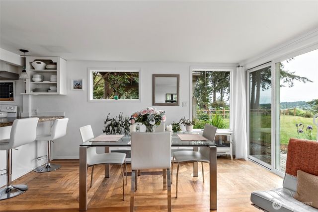 5222 East Harbor Road, Freeland, WA 98249