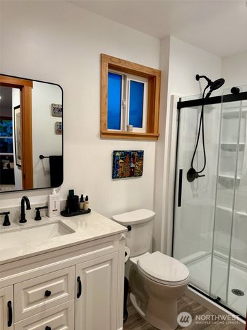 5222 East Harbor Road, Freeland, WA 98249