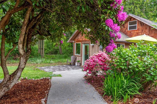 5222 East Harbor Road, Freeland, WA 98249