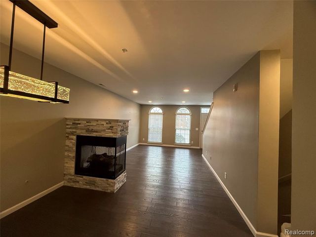 3046 Camden Drive, Troy, MI 48084