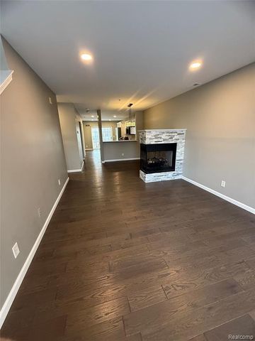 3046 Camden Drive, Troy, MI 48084