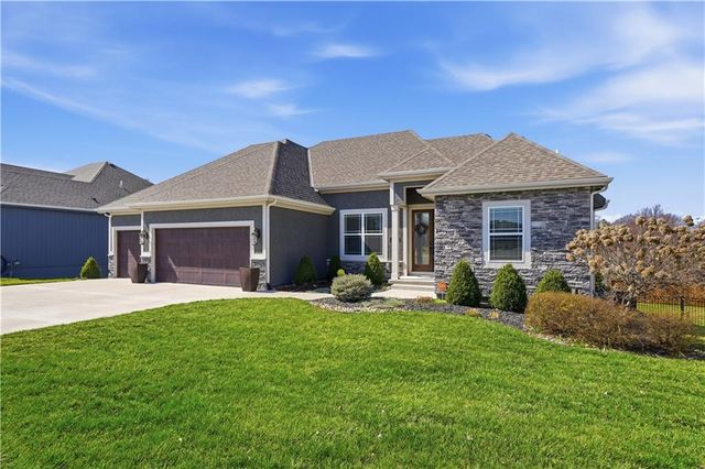 11300 N Michigan Avenue, Kansas City, MO 64155