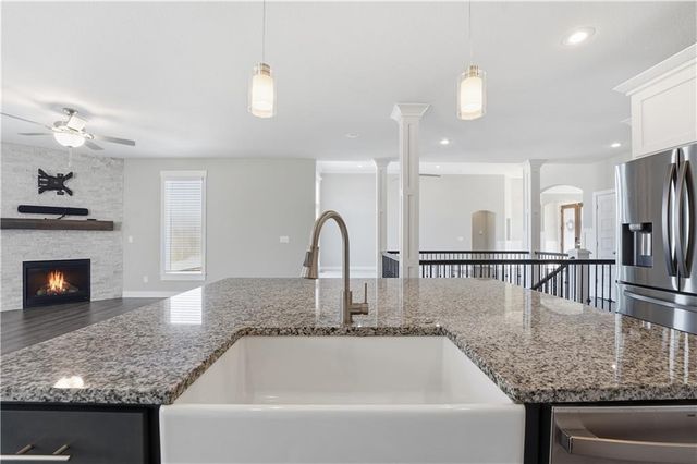 11300 N Michigan Avenue, Kansas City, MO 64155