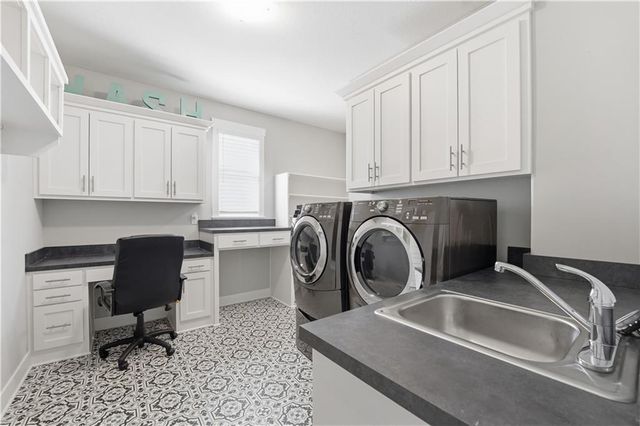 11300 N Michigan Avenue, Kansas City, MO 64155