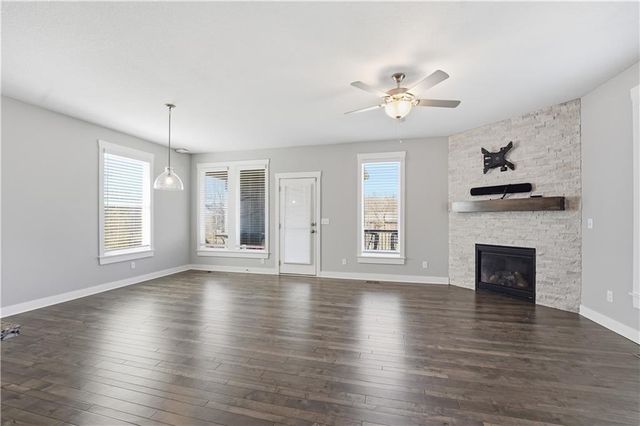 11300 N Michigan Avenue, Kansas City, MO 64155