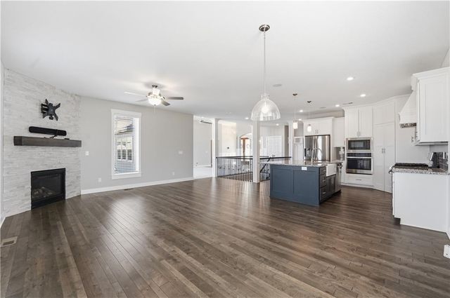 11300 N Michigan Avenue, Kansas City, MO 64155