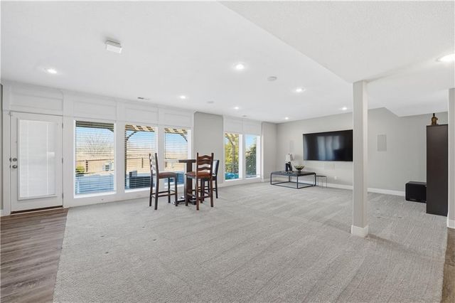 11300 N Michigan Avenue, Kansas City, MO 64155