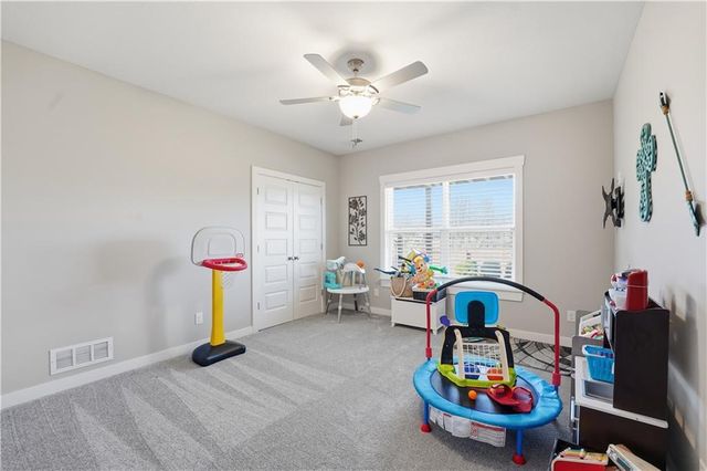 11300 N Michigan Avenue, Kansas City, MO 64155