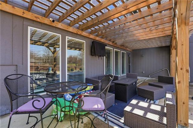 11300 N Michigan Avenue, Kansas City, MO 64155