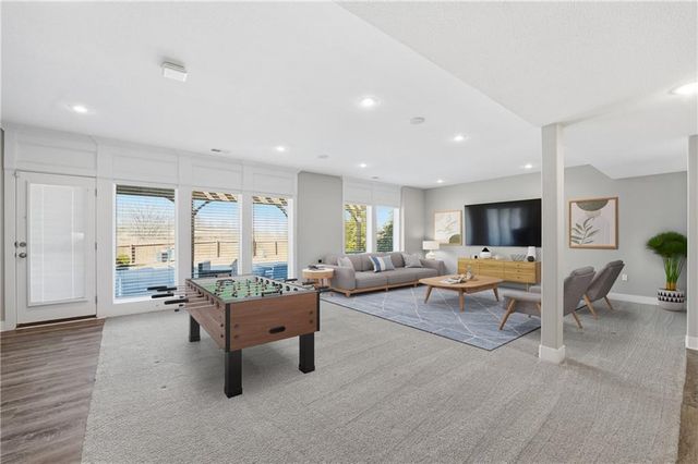 11300 N Michigan Avenue, Kansas City, MO 64155