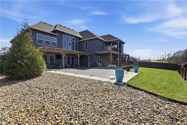 11300 N Michigan Avenue, Kansas City, MO 64155