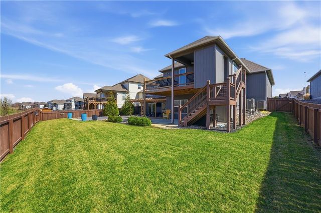 11300 N Michigan Avenue, Kansas City, MO 64155