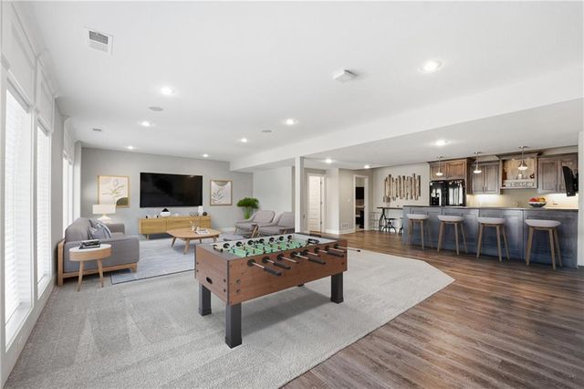 11300 N Michigan Avenue, Kansas City, MO 64155