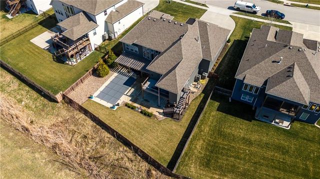 11300 N Michigan Avenue, Kansas City, MO 64155