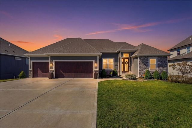 11300 N Michigan Avenue, Kansas City, MO 64155