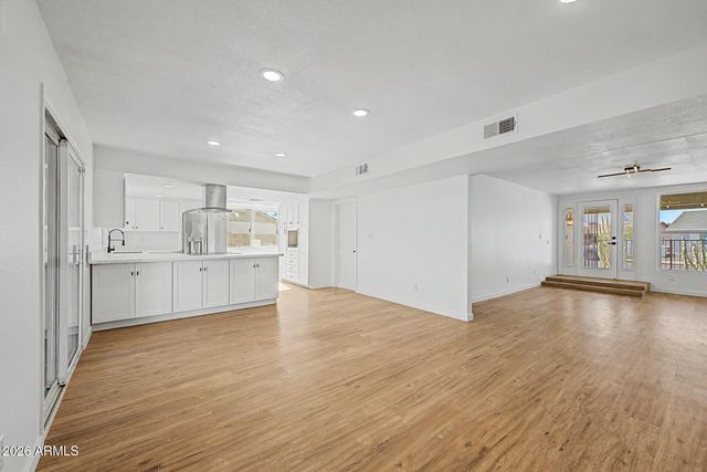 10819 W FRIER Drive, Glendale, AZ 85307