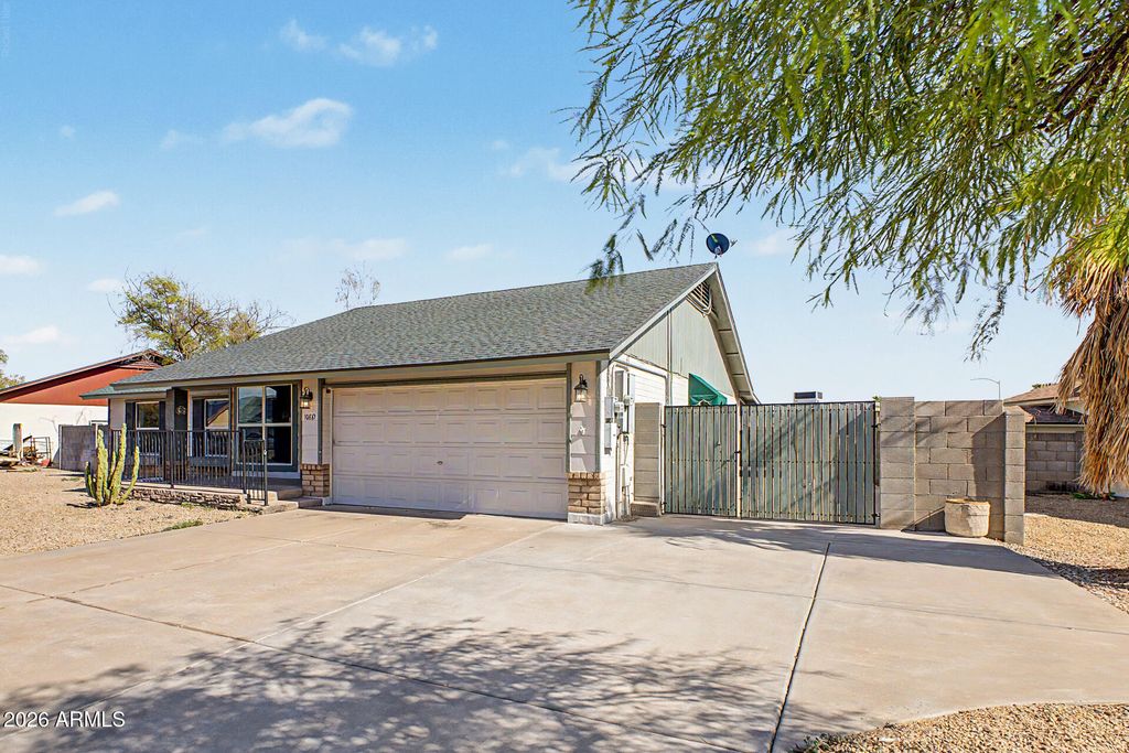 10819 W FRIER Drive, Glendale, AZ 85307 — photo 2