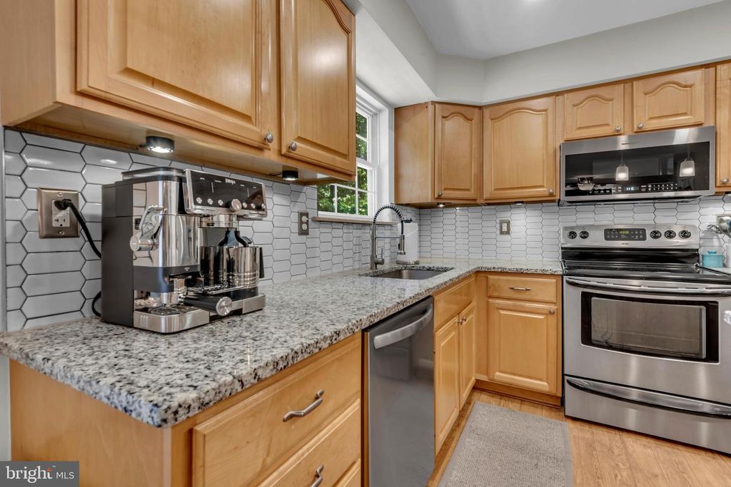 Image 13 of property listing at 1016 DOCKSER DR, Crownsville, MD 21032