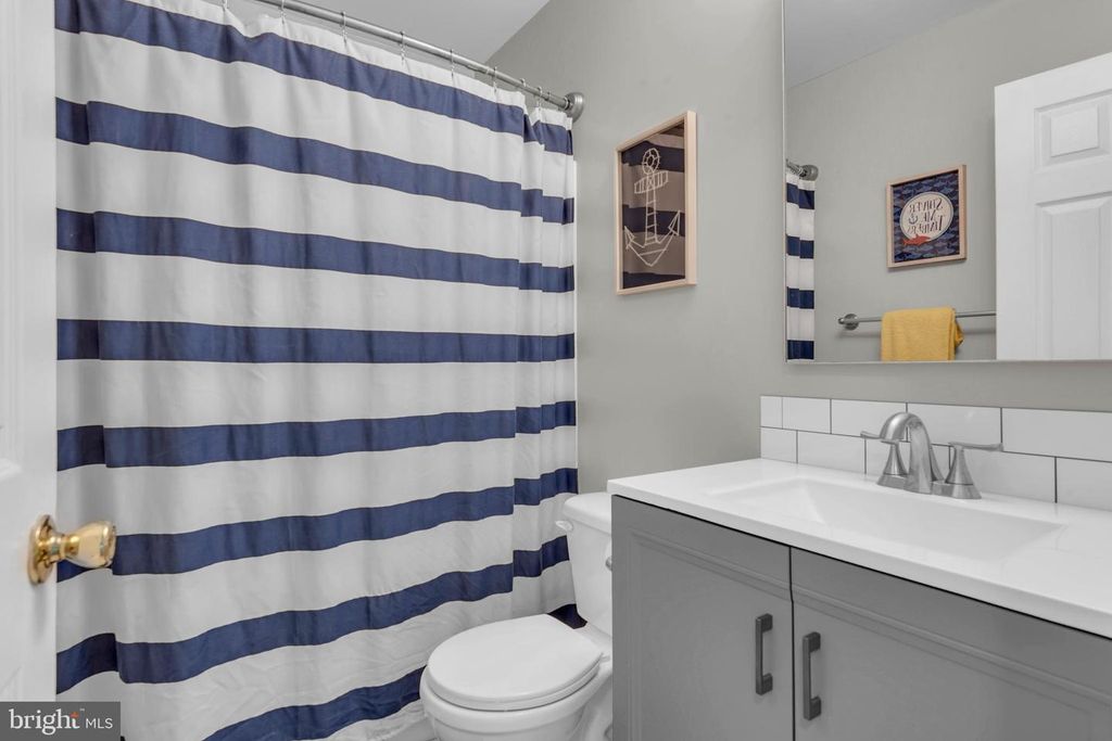 Image 27 of property listing at 1016 DOCKSER DR, Crownsville, MD 21032