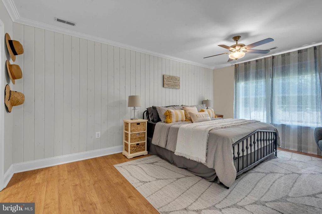 Image 28 of property listing at 1016 DOCKSER DR, Crownsville, MD 21032