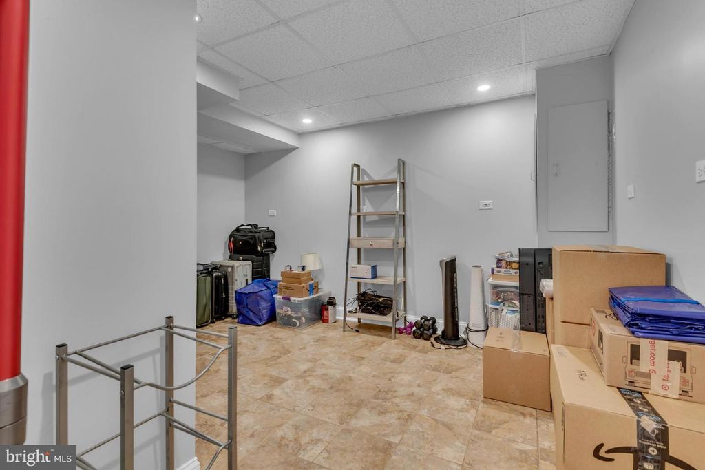 Image 39 of property listing at 1016 DOCKSER DR, Crownsville, MD 21032
