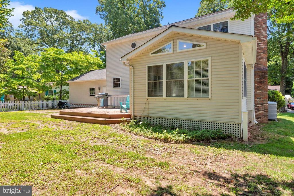Image 45 of property listing at 1016 DOCKSER DR, Crownsville, MD 21032