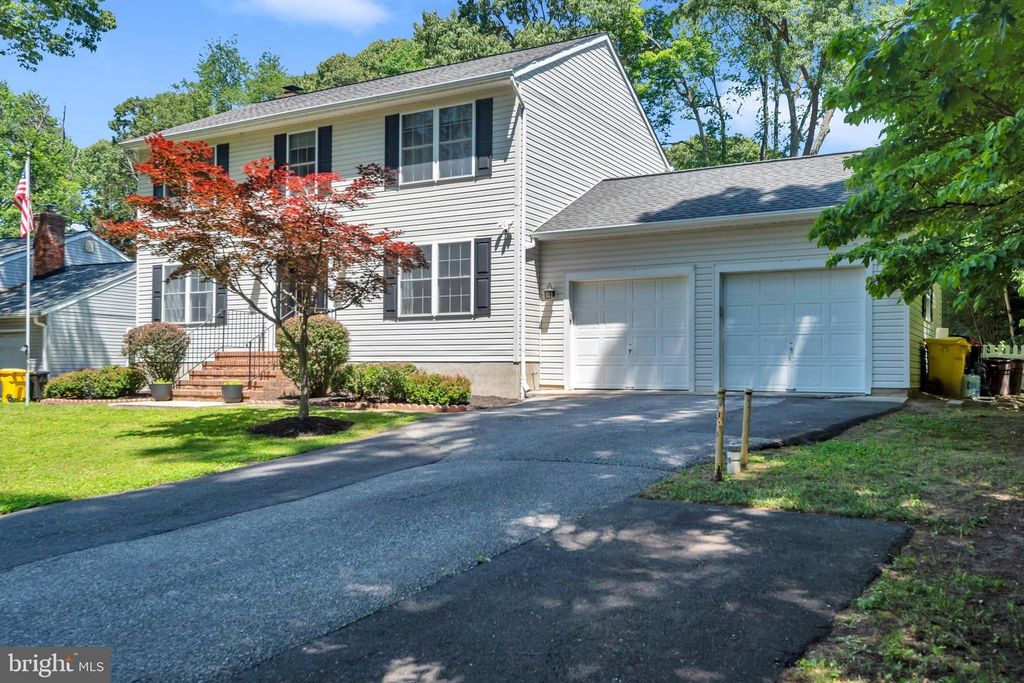 Image 5 of property listing at 1016 DOCKSER DR, Crownsville, MD 21032