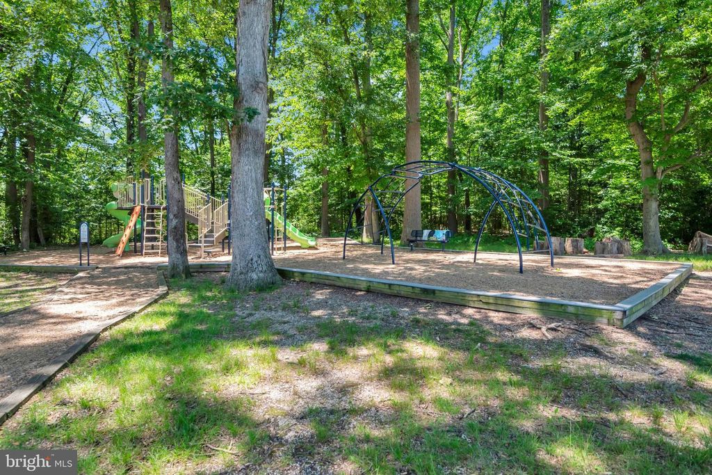 Image 71 of property listing at 1016 DOCKSER DR, Crownsville, MD 21032