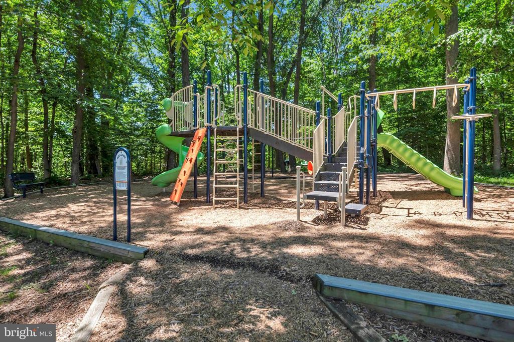 Image 72 of property listing at 1016 DOCKSER DR, Crownsville, MD 21032