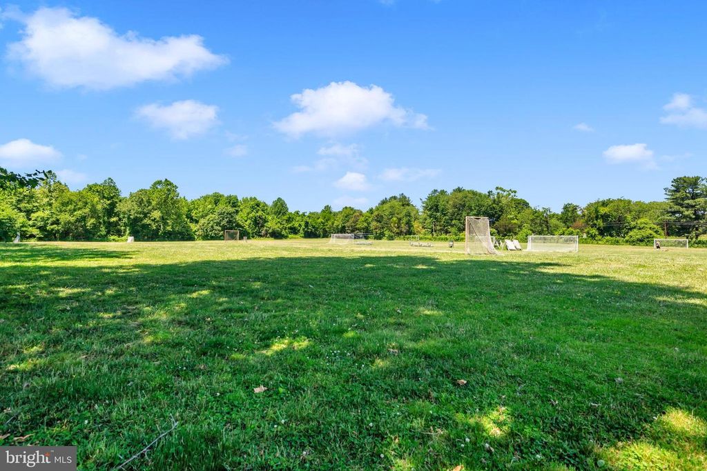 Image 75 of property listing at 1016 DOCKSER DR, Crownsville, MD 21032